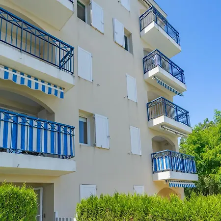 Apartment Apartment Parc De Pontaillac-10 By Interhome